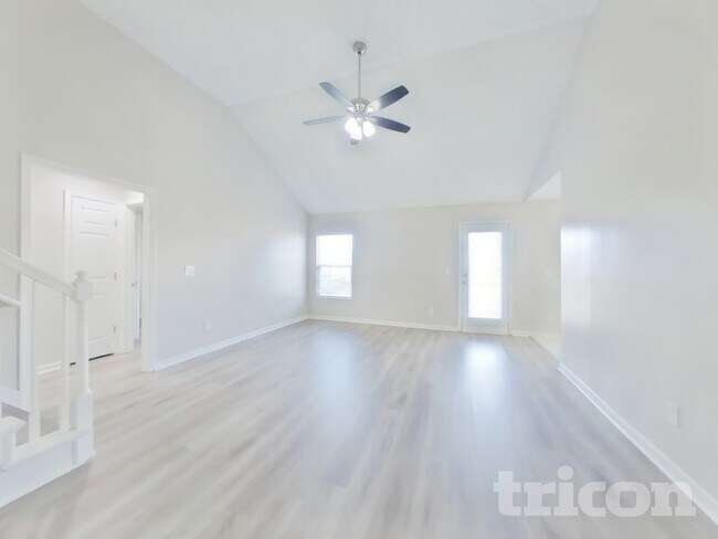 Photo - 2023 Fiona Way