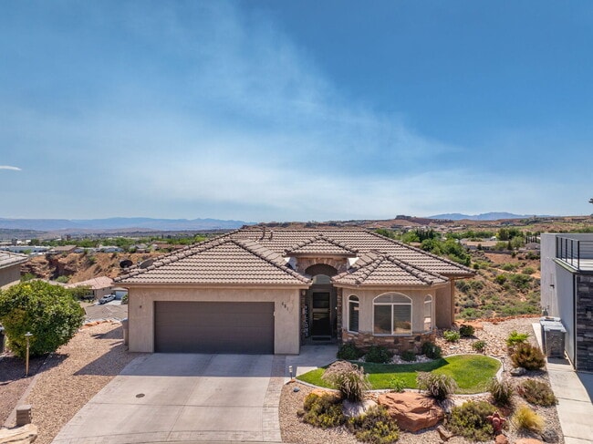 Building Photo - Fully Furnished Home With a View | 1–6 Month Lease | Private Basement Suite + All Essentials Incl...