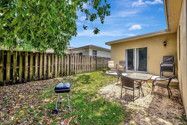 Photo - 1816 SW 21st St