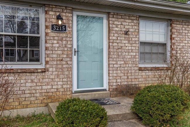 Photo - 3215 Aqueduct Dr