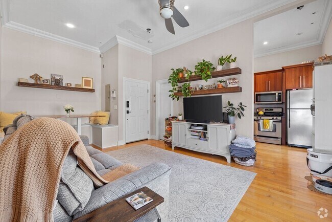 Building Photo - 9 Stillman St Unit 10 Rental