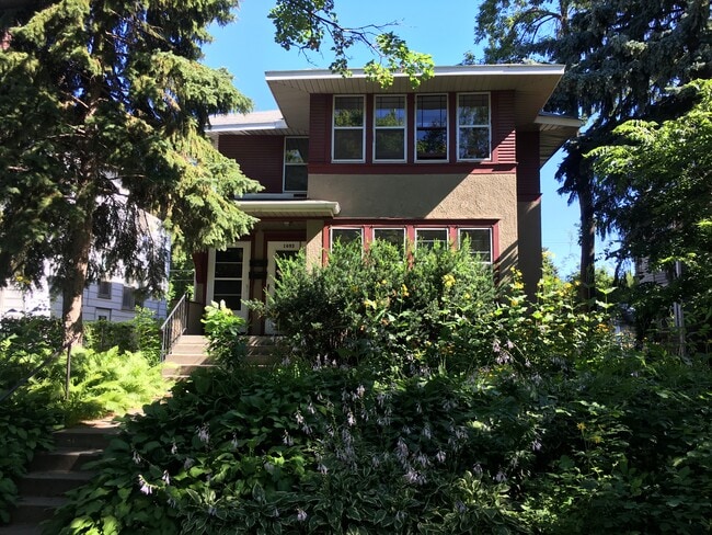 Building Photo - 1695 Van Buren Ave Unit 1693 Rental