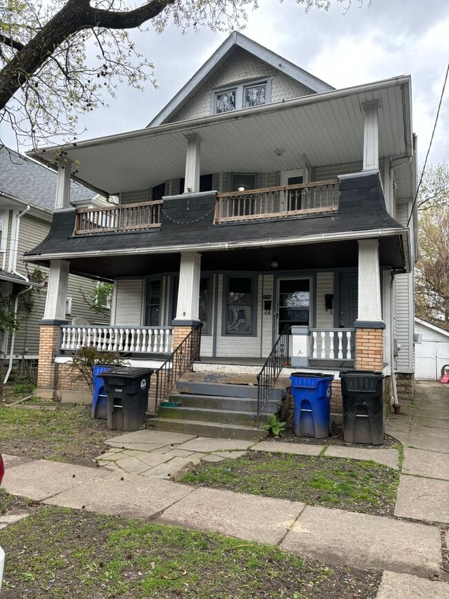 99th,W.3252 - 99th,W.3252 Apartment Unit Up