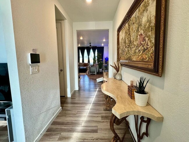 Photo - 10208 Vaughn St