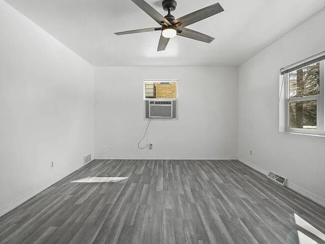 Photo - 5604 Bjelde Ln Unit 3