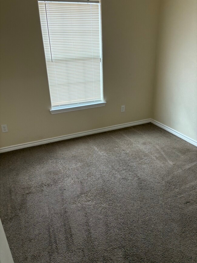 211 Alyssa Dr