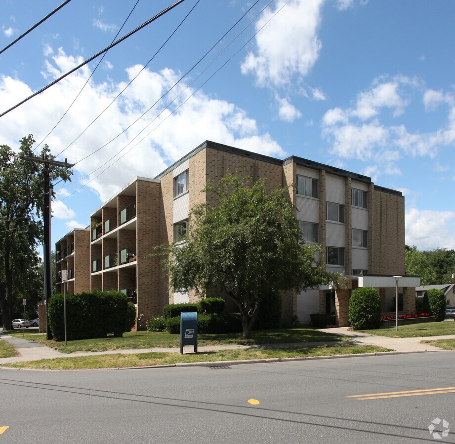 Photo - Berkshire Apartments