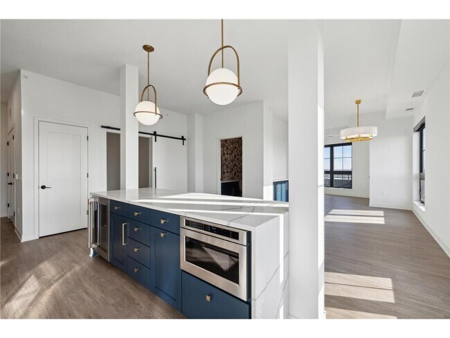 Photo - 4917 Eden Ave Unit 506