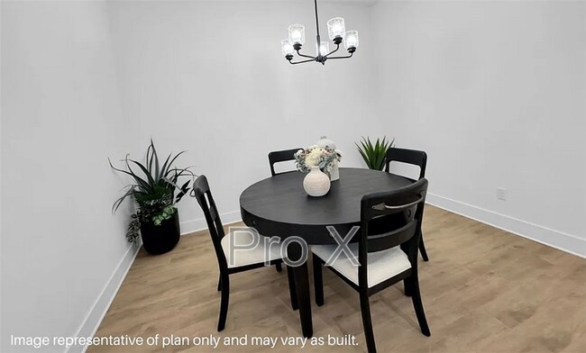 Photo - 2431 Longfellow Dr