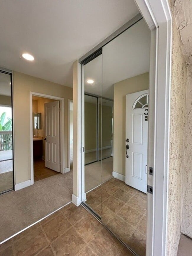 Photo - 2 bedroom, 2 bath top floor condo in La Jolla