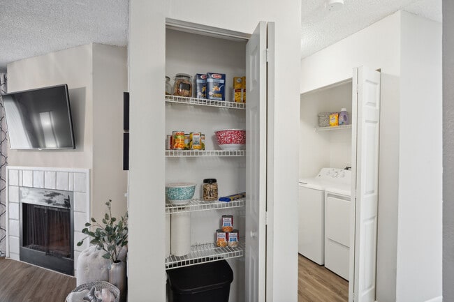 Pantry - Lake Forest