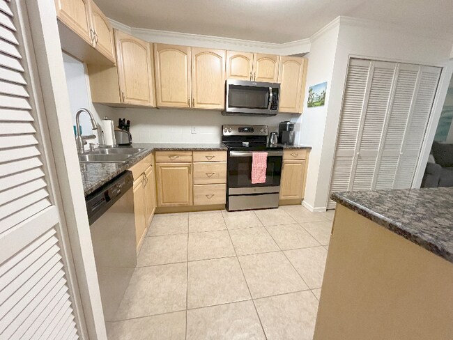 Photo - 6650 Sunset Way