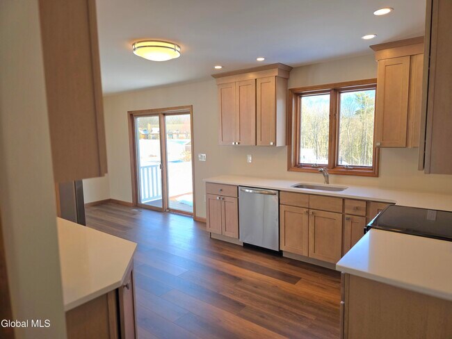 Photo - 7 Pineview Ct