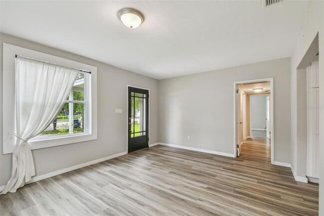 Photo - 2709 S Manhattan Ave