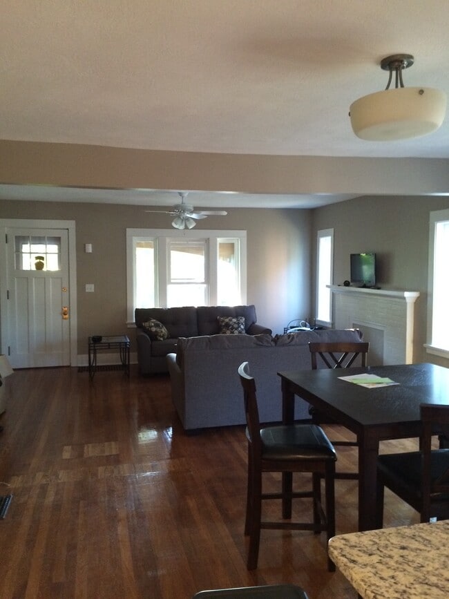 763 Unit A open layout living/dining room - 763 S Aurora St Unit B