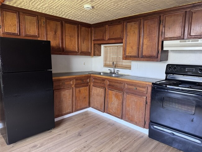 Photo - 16917 W Lynbrook