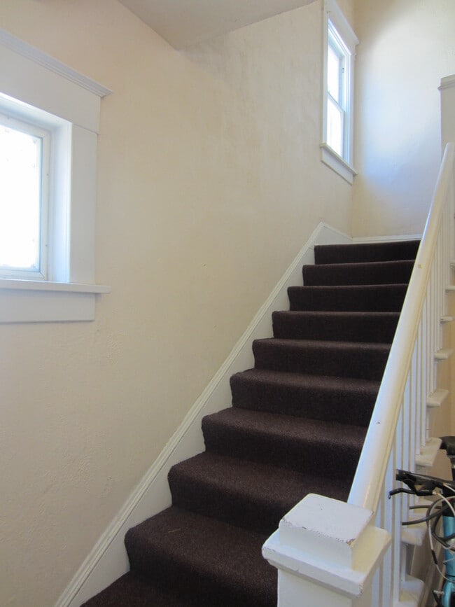 Photo - 1328 Vermont St Unit 4