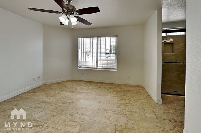 5739 Roundrock Dr