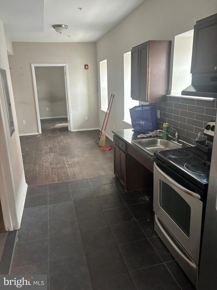 Photo - 5052-54 Walnut St Unit 101