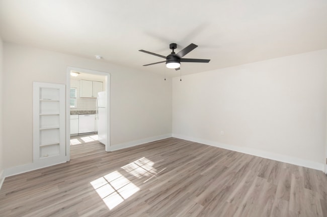 Photo - 1906 Hampton Ave Unidad 10