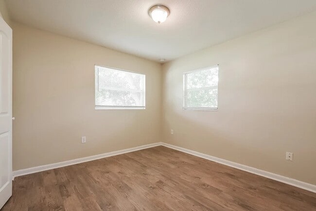 Photo - 5918 Tavendale Dr