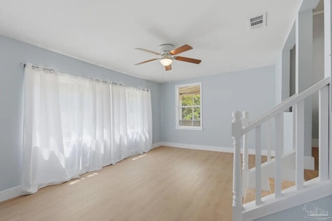 Photo - 525 Pelham Rd