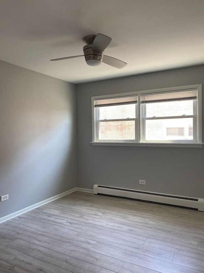 Photo - 9845 S Cicero Ave Unidad 9845-2S