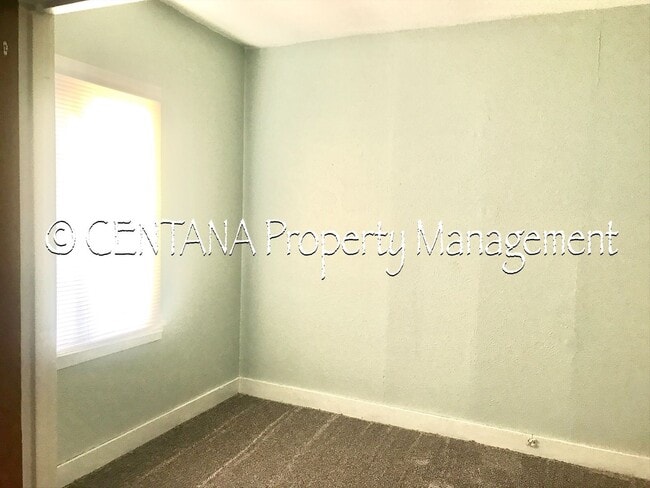 Photo - Cozy 3 bedroom with some cute updates!