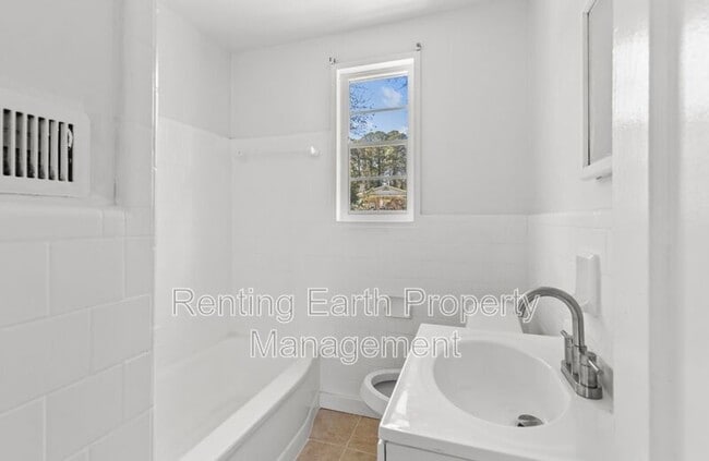 Photo - 628 Annie Laura Dr