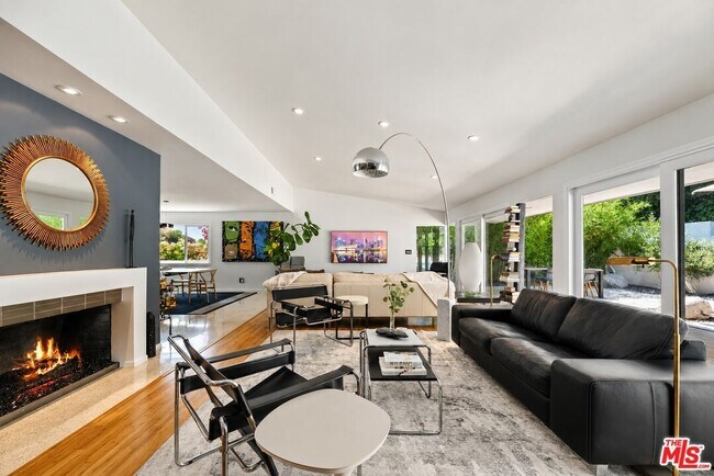 Photo - 8670 Allenwood Rd
