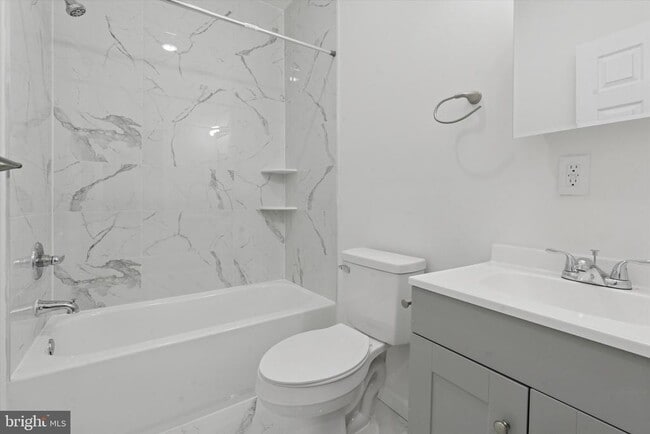 Photo - 3827 Cambridge St Unit 2