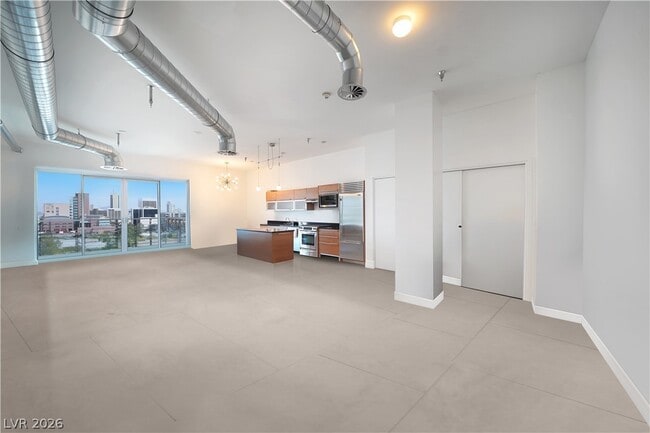 Building Photo - 200 Hoover Ave Unit 810