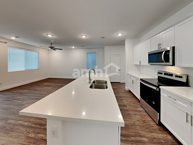 Photo - 9128 Taft Point Ct