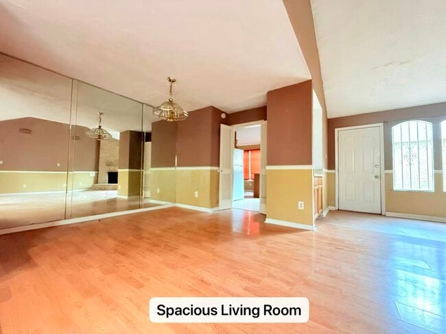 Photo - 6418 Gladewell Dr