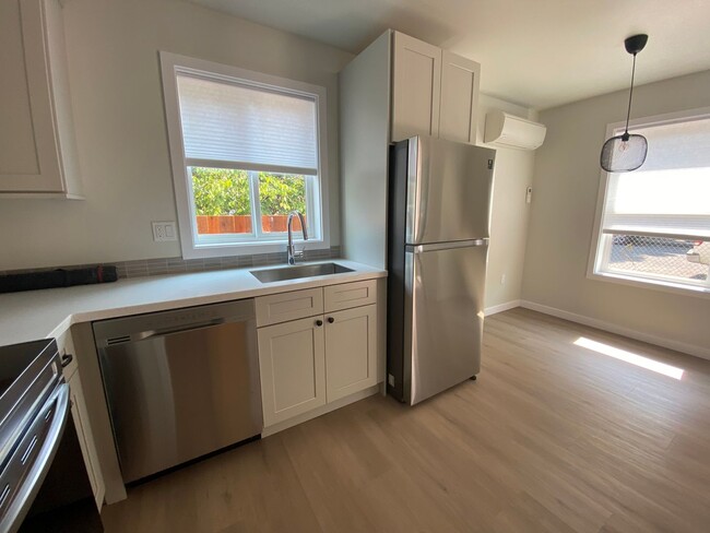 Photo - Adorable 2 Bedroom ADU in SE Portland!