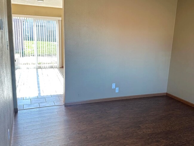 Photo - 309 Biggs Dr Unit 4