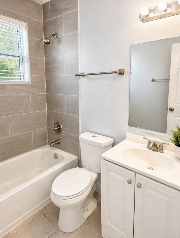 Photo - Palafox Gardens-RENT SPECIALS