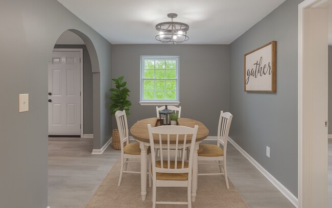 Photo - 146 W State Line Rd