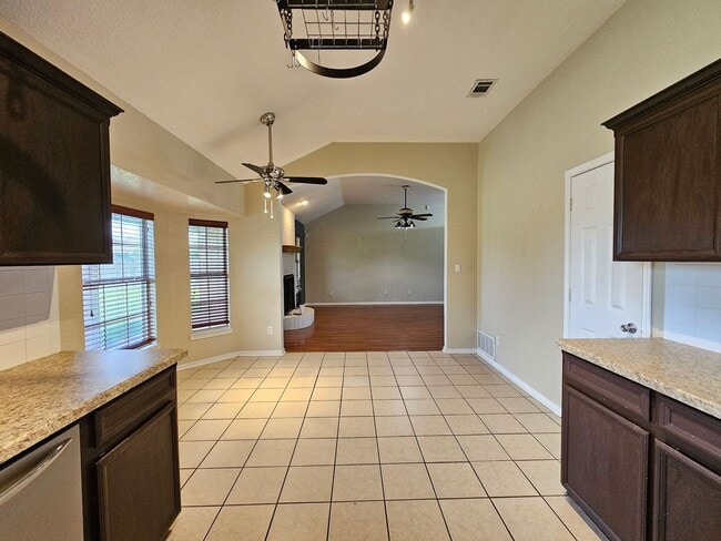 Photo - RENT REDUCTION & AVAILABLE NOW!
