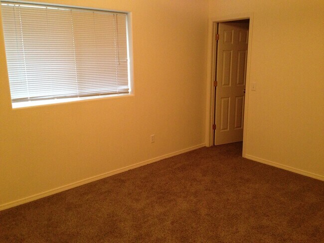 Photo - 150 Unit B