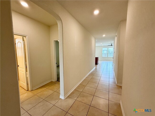 Photo - 2065 Oxbow Cir