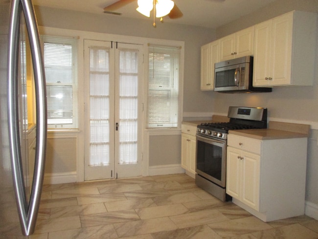 Photo - 1079 Terrace Dr House