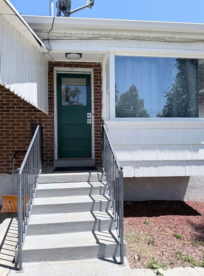 Photo - 477 Williams Ave S Unidad 477