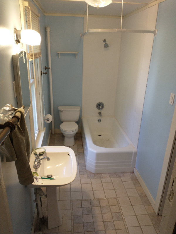 Photo - 235 E Logan St Apartment Unit 235