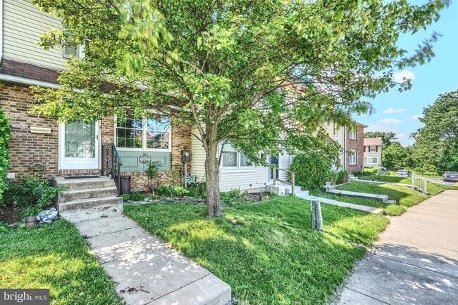 Photo - 9 Guinevere Ct Townhome