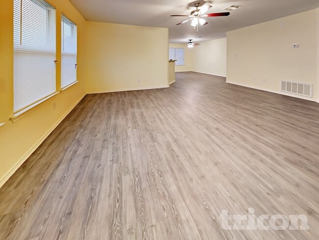 Photo - 5002 Braden Gate