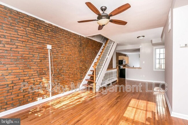 Photo - 118 E Randall St