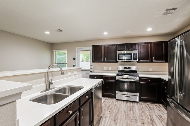 Photo - 16030 Arapaho Bend Ln