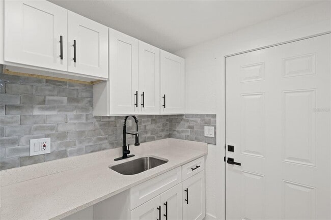 Photo - 2008 Oakwood Ave