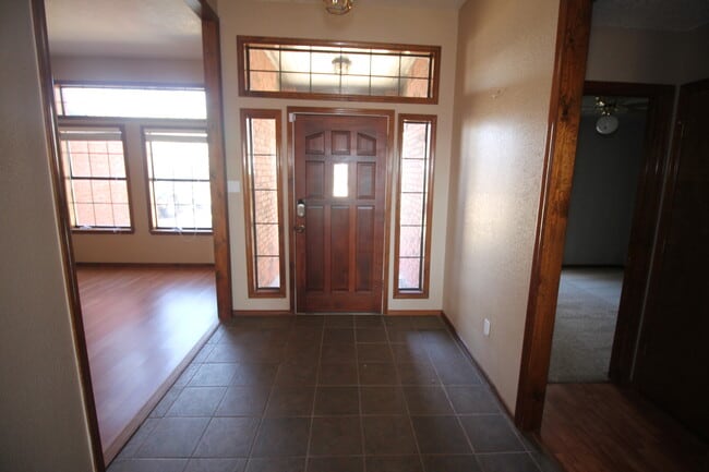 Photo - 308 Wilmington Cir